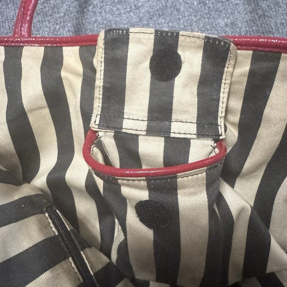 Lulu Guinness London Quilted Lips Large Tote Red‎ Patent